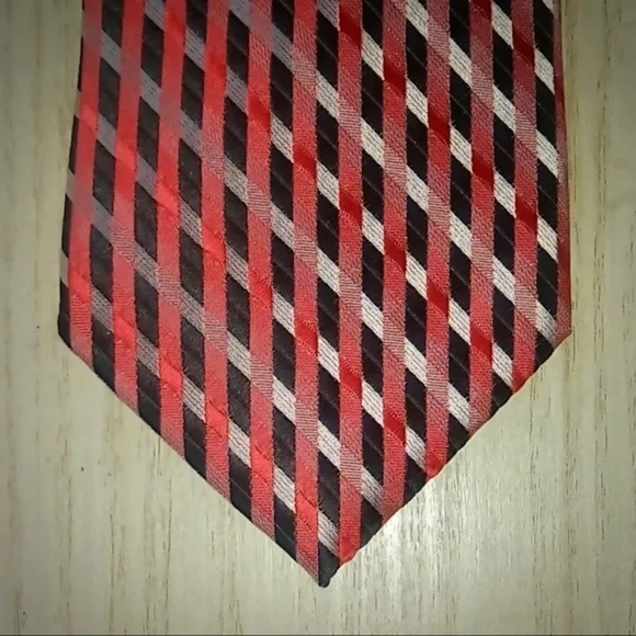 Versa Red & Brown Silk Tie